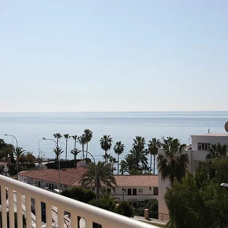 Andalucia - Edificio Cantares Hotel Nerja